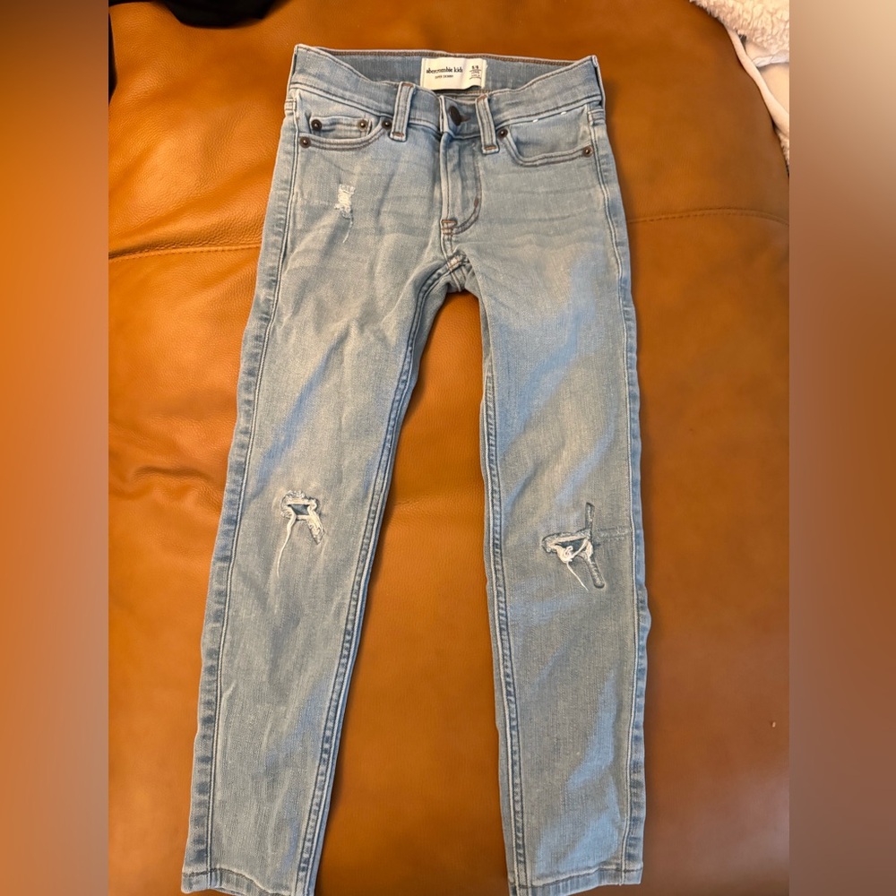 Boys Abercrombie jeans 5/6 long